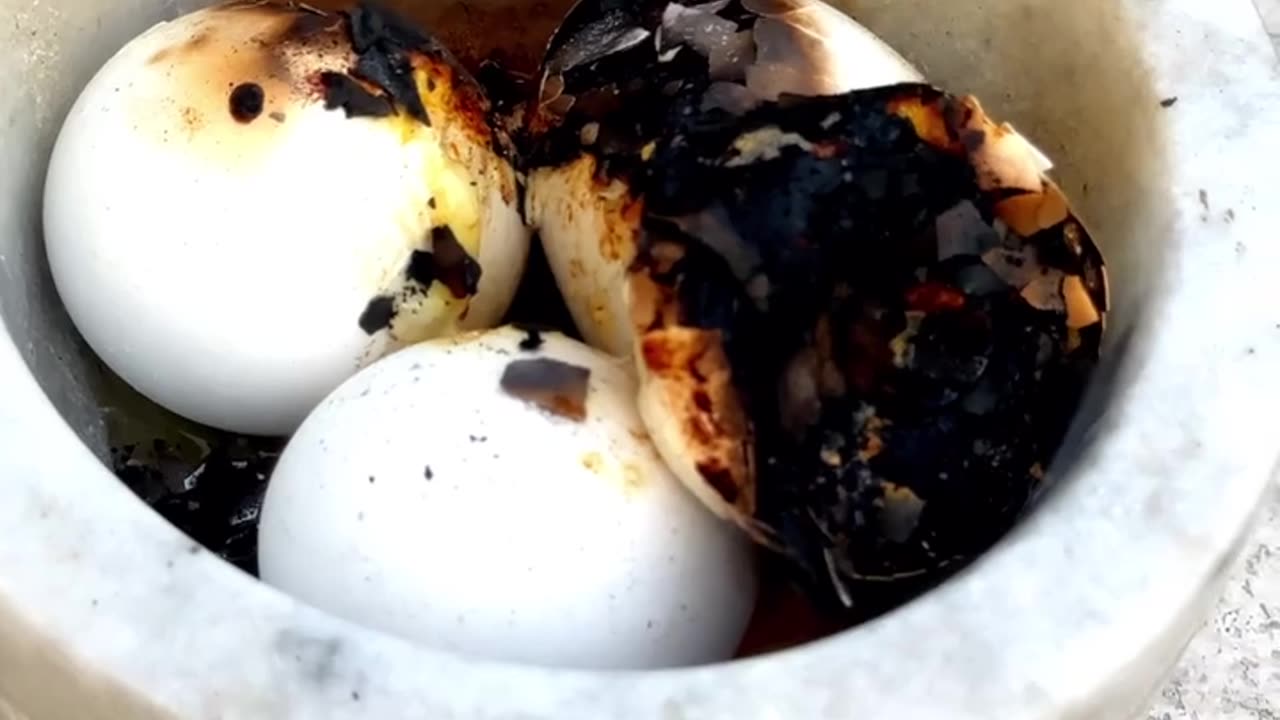 Lava vs Eggs