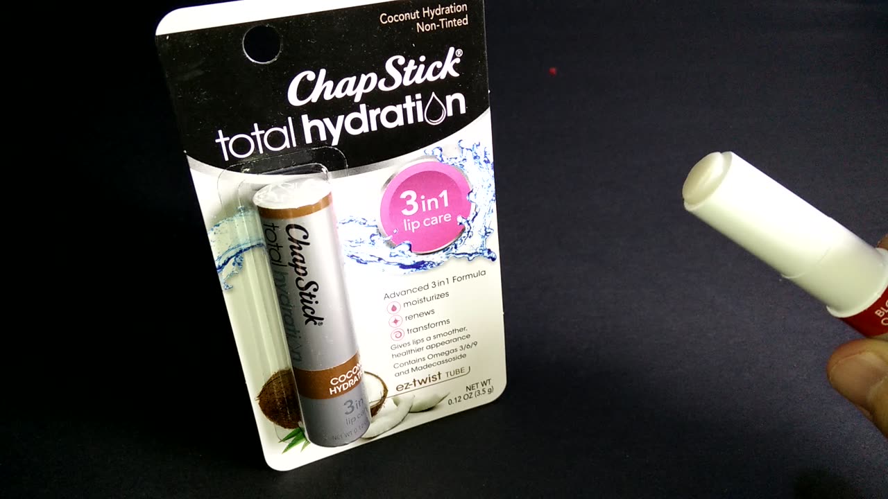 ChapStick Total Hydration, Coconut Lip Balm Review #chapstick #lipbalm