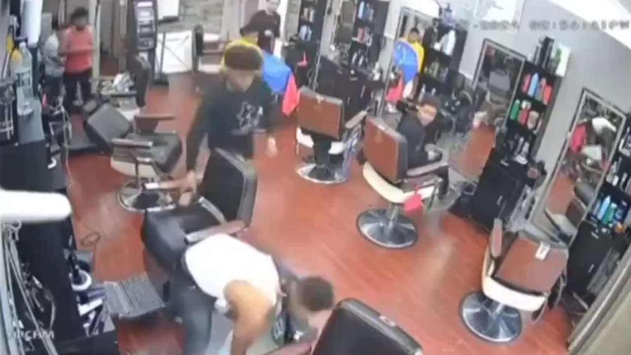 Fryzjer w Nowym Jorku umiera nagle podczas strzyżenia klientki 💉(2024)