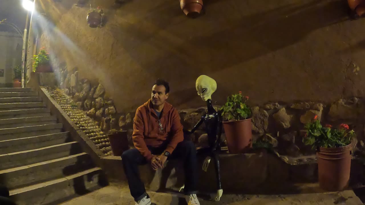 Tomate una foto con el alien...