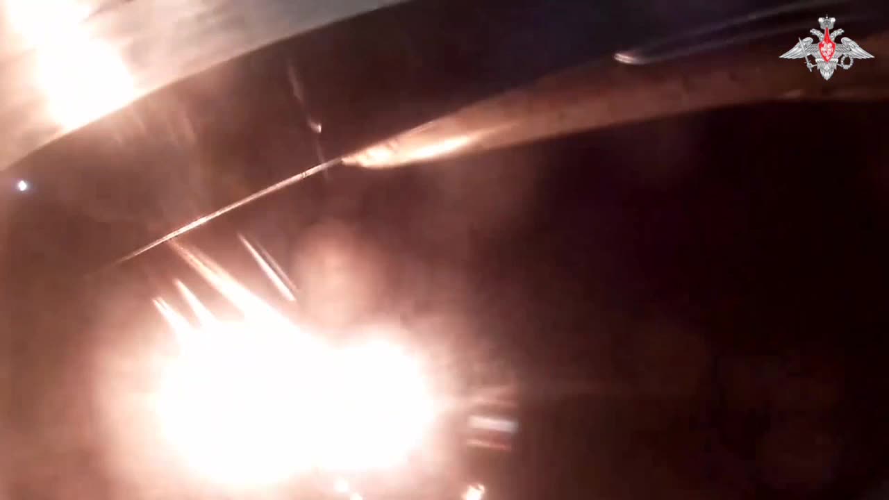 Rare footage of the Su-34 crew of the Russian Air Force in night conditions.