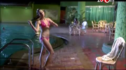 Hot bikini scene girl coming out from swimming pool from Ek Anhonee