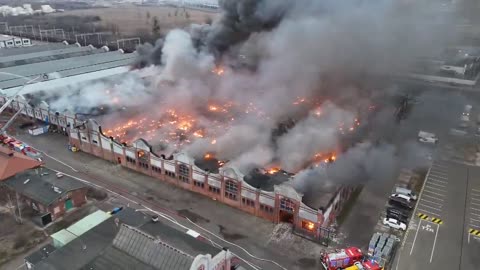 Massive Blaze at Gdańsk Plant: 150 Firefighters Battle Fire into Morning