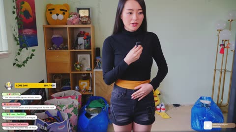 [3/11/25] First Clothing Haul, 5 Bags of Clothes O_O halp...