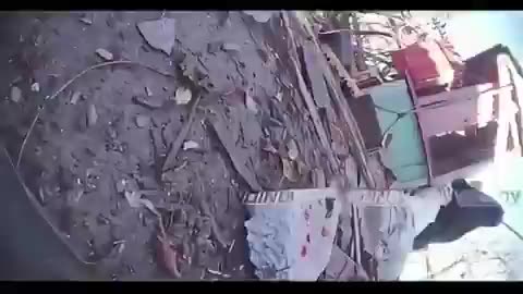 Hhand-to-hand combat between a Russian and Ukrainian soldier.