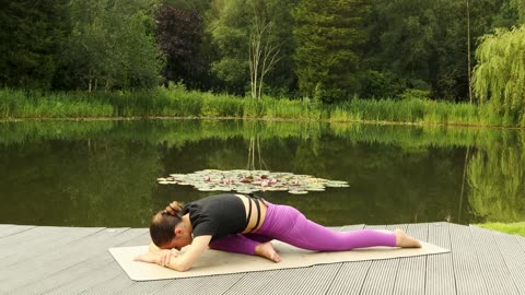 30 Minute Morning Energizing Yoga flow