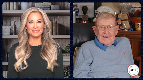 Lou Holtz: "Trump Stands for America—And He Means It!" | Ukraine, Pete Rose & Common Sense 🇺🇸