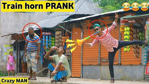 Viral Train Horn PRANK | the Best of train horn PRANK | Train Horn PRANK | Prank video on ComicaL TV