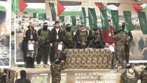 Veja o momento em que reféns israelenses são entregues pelo Hamas