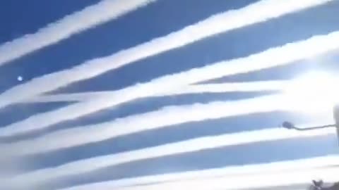 Videofootage from Chemtrails - Looks this normal to you ?