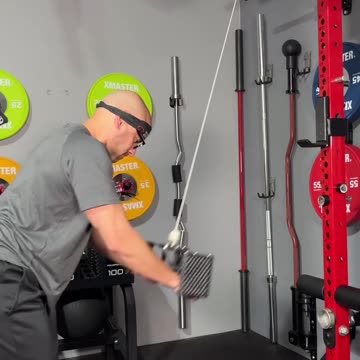 UClips Back Bar Preview: Home Gym Cable & Landmine Attachment