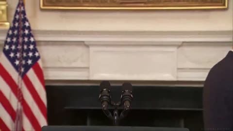 Biden farts on stage