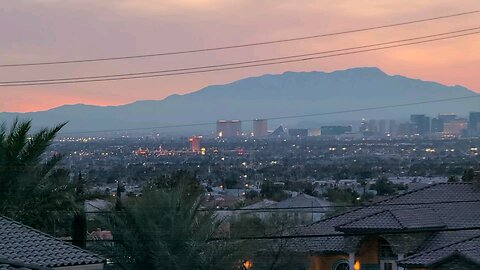 Did you see tonight's Las Vegas sunset? Check this out! 02.16.2025 #follow #lasvegas #weather