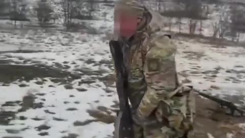 Russian occupier shares his impression of North Korean Type 73 machine gun