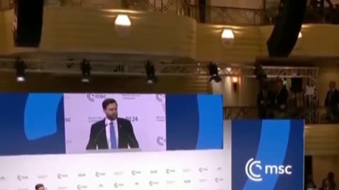 Historique le discours du Vice Président J.D Vance qui explose les européistes ...