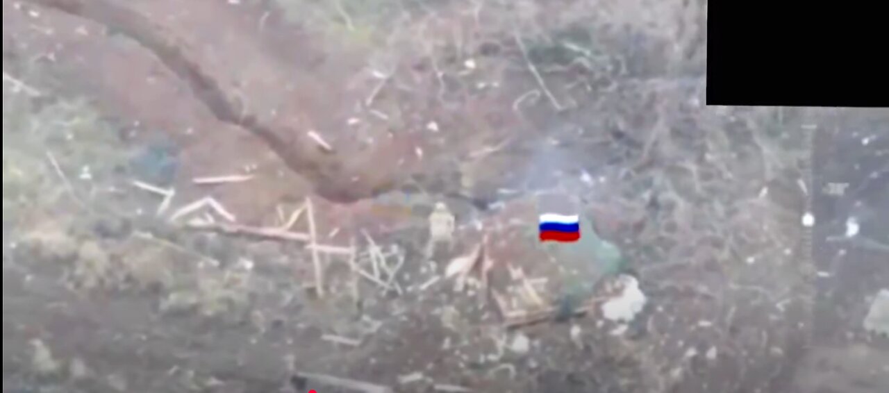 Russian Soldier Engages in Intense Battle with Two Ukrainian Stormtroopers