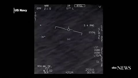 Pentagon declassifies leaked UFO videos (VIDEO 3/3)