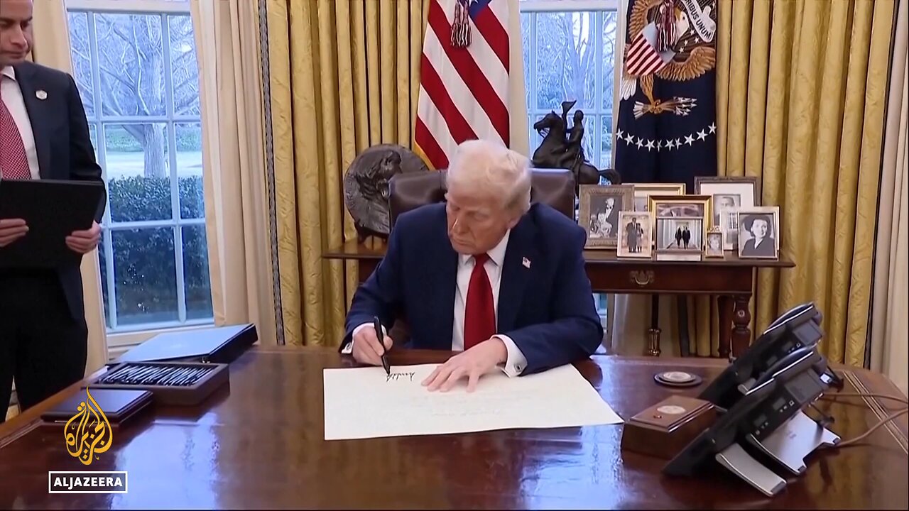 Trump signs executive order making English the official language of the US