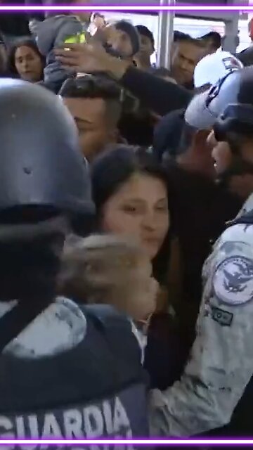 Southern Migrants Break Through Mexican Border #mexico #border #alexrwagner