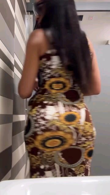 CLAPPING WITH AUTHORITY 🍑