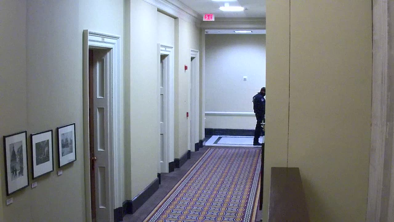 0200USCS02EastFrontCorridornearS206_2021-01-06_21h00min02s157ms.mp4