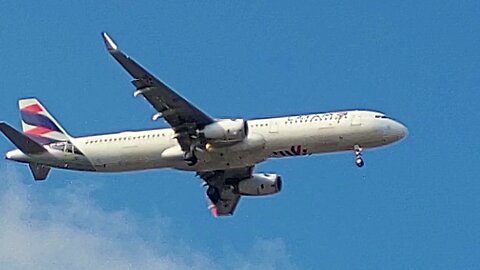 Airbus A321 PT-MXN coming from Guarulhos to Fortaleza