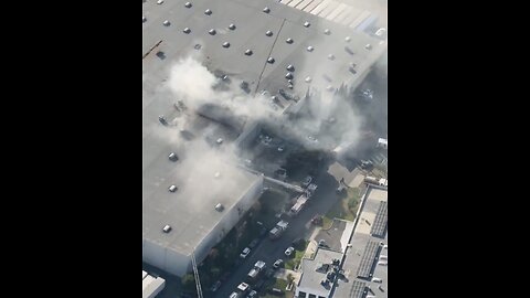 SMALL PLANE CRASH🛩️💥🏭🔥🚒INTO WAREHOUSE BUILDING ROOF🛩️🔥🏭🚑💫