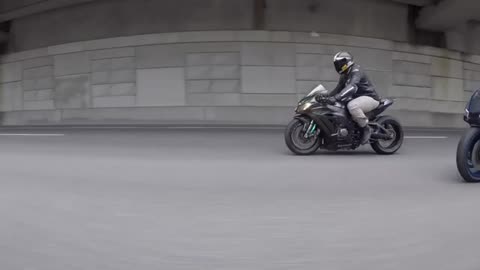 Kawasaki ZX10R vs Yamaha R1M