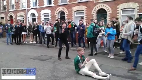 Eminem ft. 4 Rhythm ft. Mark McCabe ft. Shelley Bukspan - Cleanin’ out my closet [maniac 99]