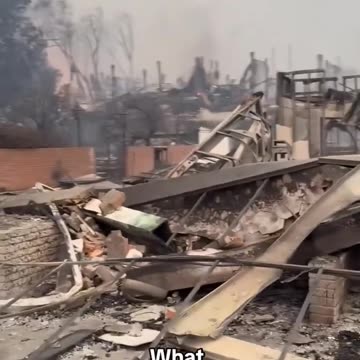 PACIFIC PALISADES CHARRED AFTER RAGING WILDFIRE!!