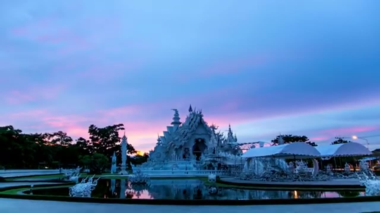 💋Wat Rong Khun, better known as the White Temple