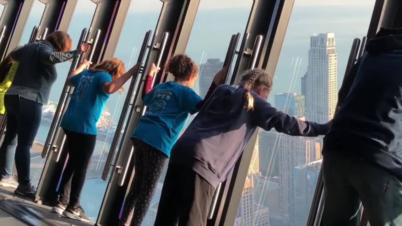 TILT: Chicago's Best View—Experience the Thrill from 1,000 Feet Above!