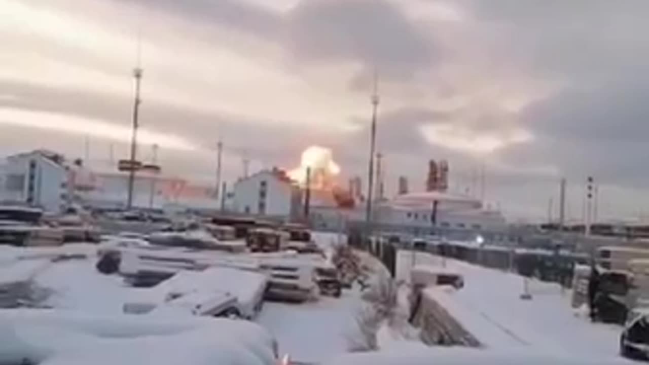 ๐บ๐ฆ๐ท๐บThe moment of the arrival of a Ukrainian long-range kamikaze drone