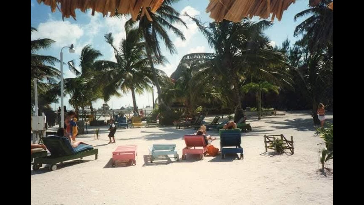 Fido's Courtyard, Diana & her friends, October 1993