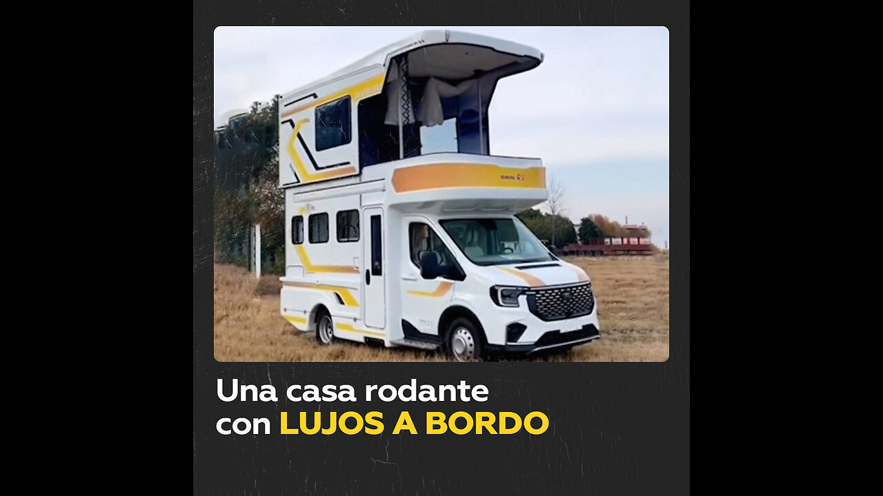 Una autocaravana con muchas comodidades a bordo