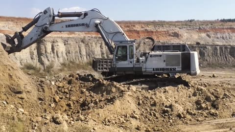 Liebherr 984 Excavator Loading Truck With Two passes sotiriads