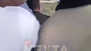 🚨 Angry protesters overturn police car In Azerbaijan In the city of Imishli