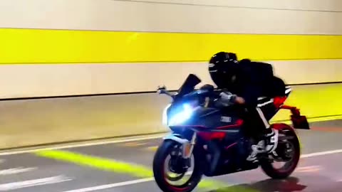 Love makes you bleed, only racing can give you wind and freedom #機車 #創意灵感 #我要上热榜 @快手粉条 @快手热门
