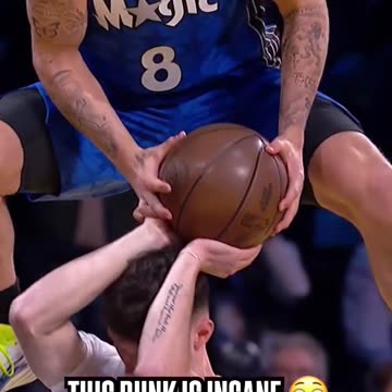 First dunk of night 🤯