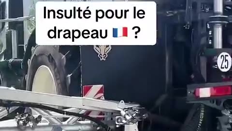 En France, pourquoi ne peut-on pas être fiers de notre drapeau?!🇨🇵🇨🇵🇨🇵😡😡😡