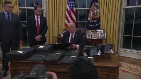 President Trump pardons 1500 J6ers