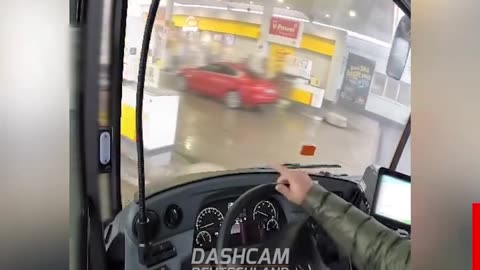 Bus Accident - Dash Cam Germany