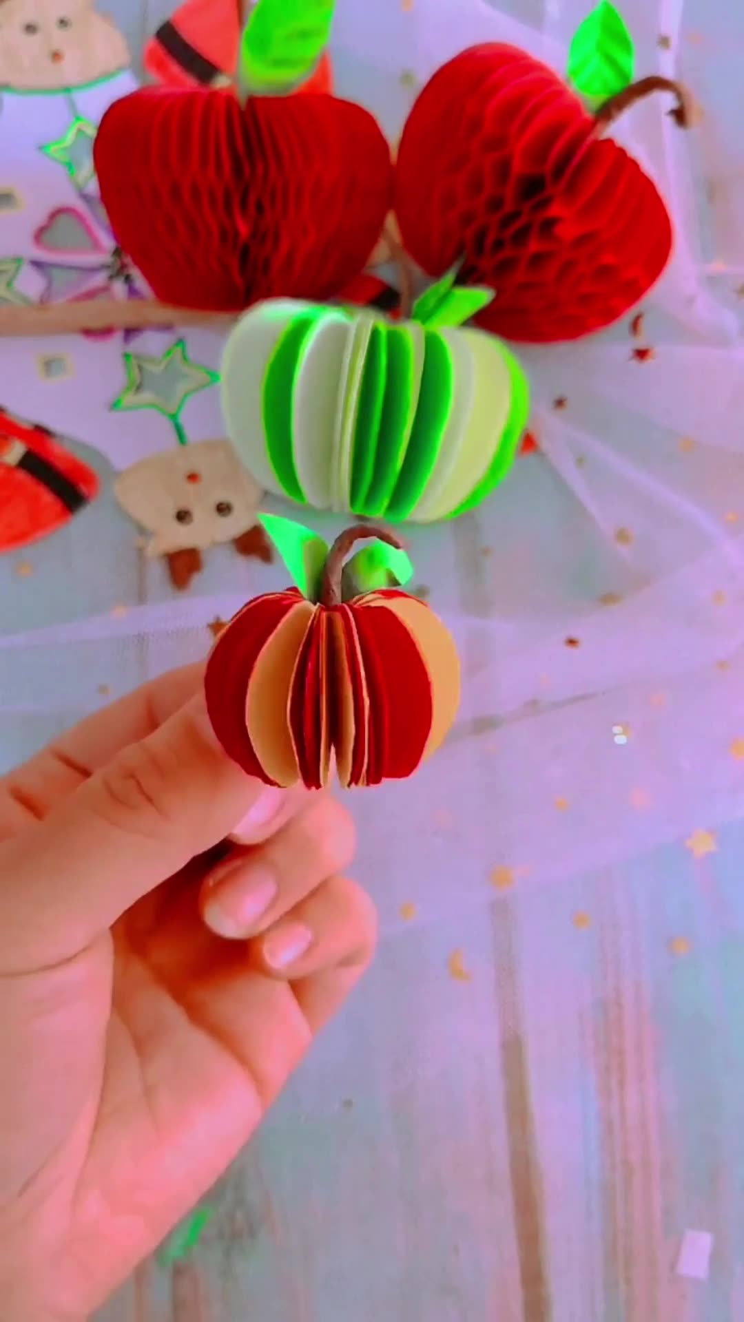 How to make 3D paper Apple mini