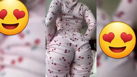 Big bank jiggle in pajamas