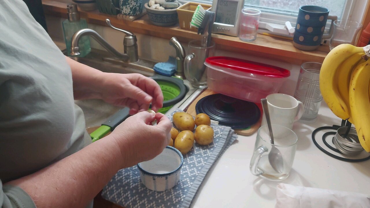 Easy garlic peel