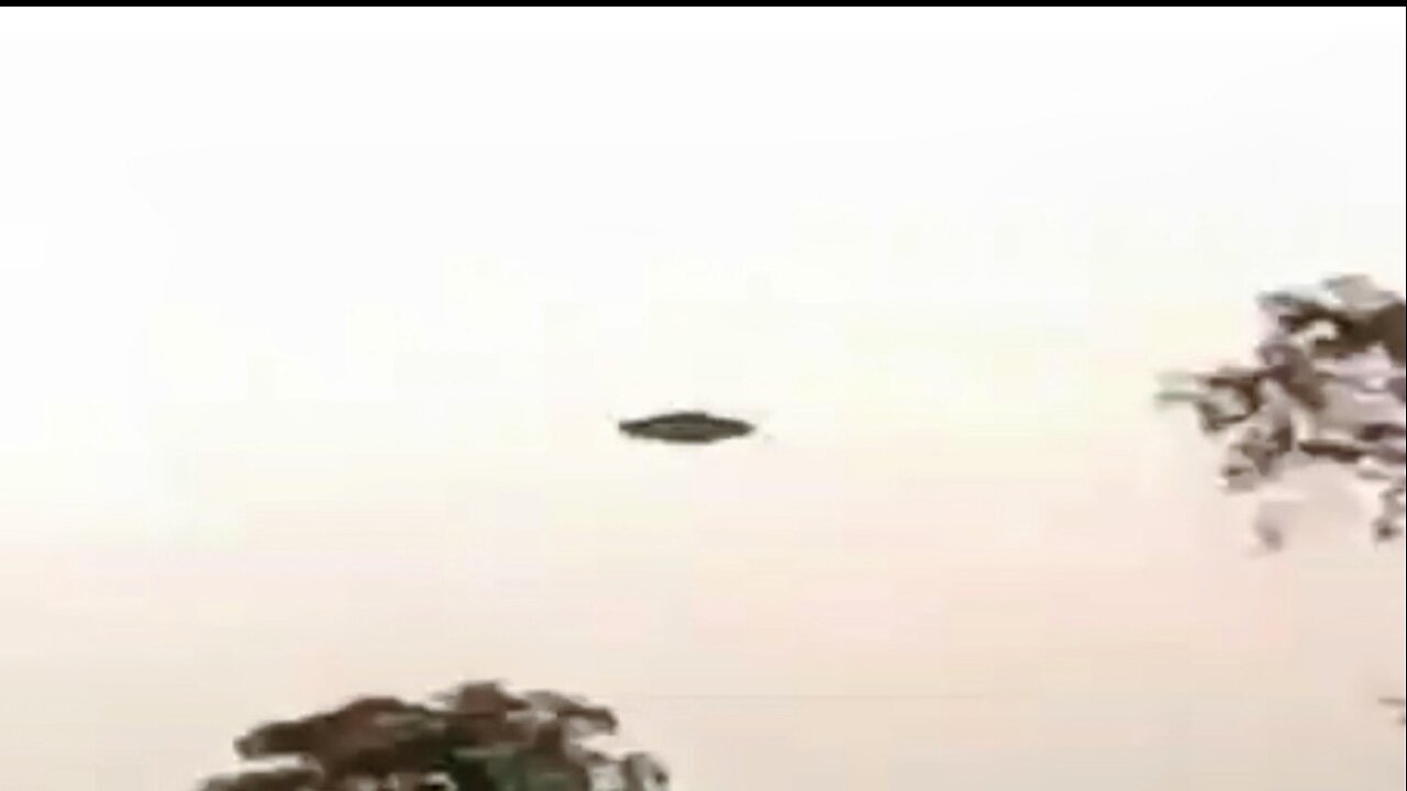 Peru Driver Records UFO on Dashcam