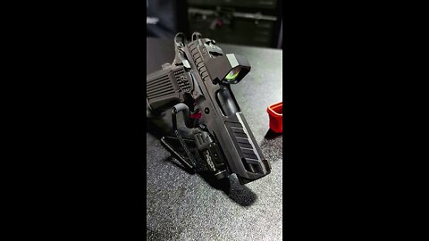 SHOT Show 2025: Fusion Firearms XP Pro – A Glock Mag-Ready Gamechanger?