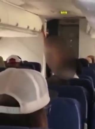Woman strips completely on a Southwest flight in Houston and insists on being allowed to disembark