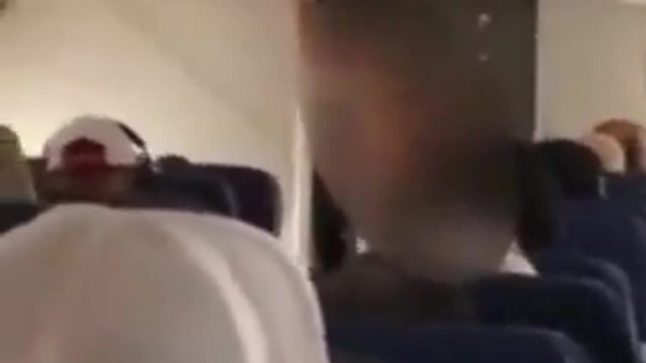 Woman strips completely on a Southwest flight in Houston and insists on being allowed to disembark