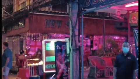 Night city ambience 🎧 Immersive Binaural City Walk 🇹🇭 Experience the Sounds of Pattaya